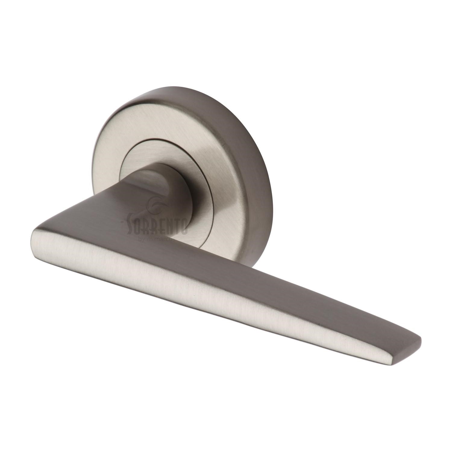 Swift Door Handle on Round Rose - SC-3450-SN